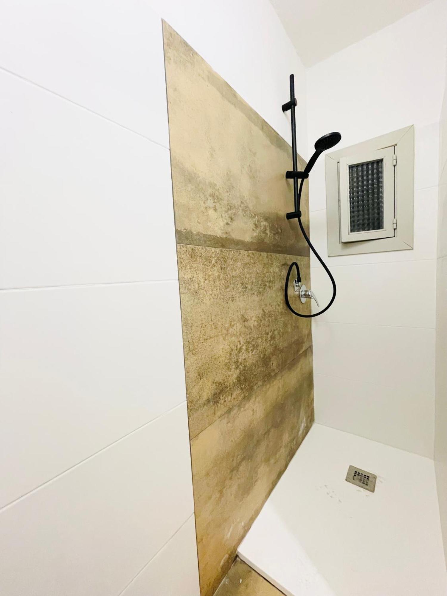 Dali Art Room 阿尔盖罗 外观 照片